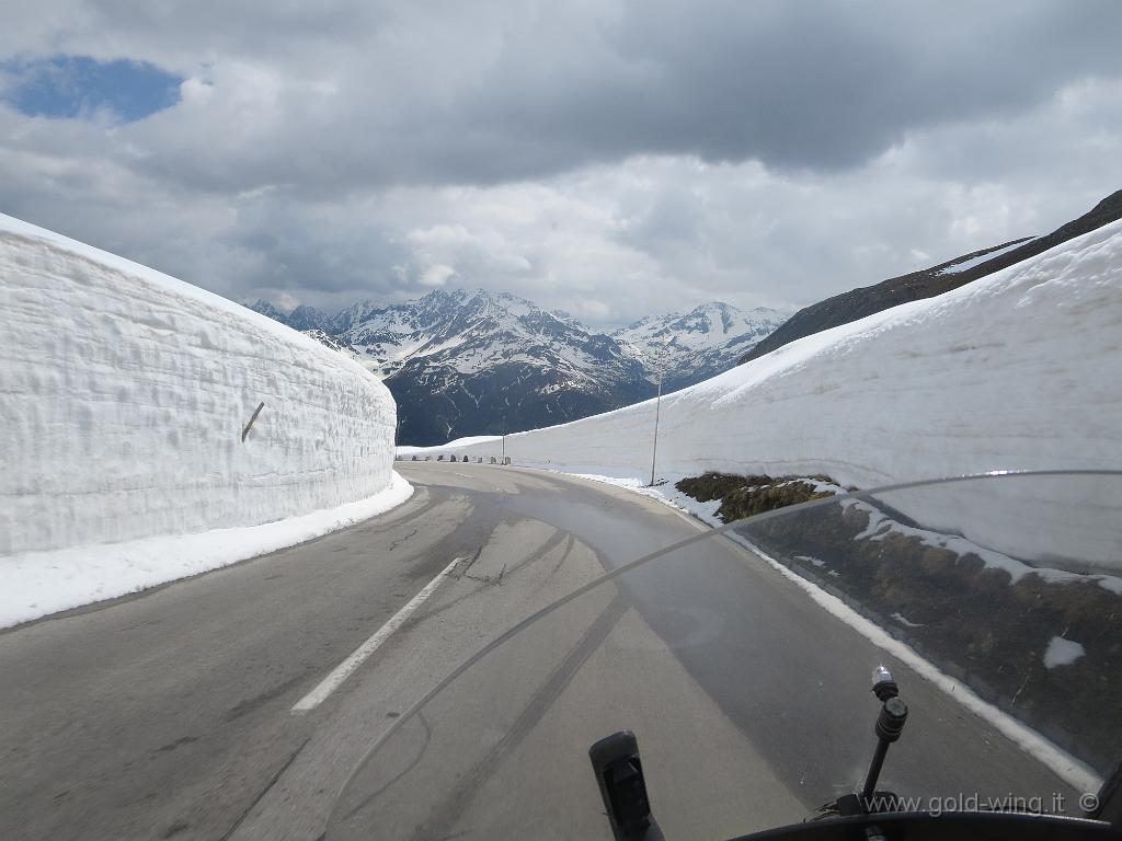 IMG_0338.JPG - Discesa (versante sud) dall'Hochtor Pass (m 2.504)