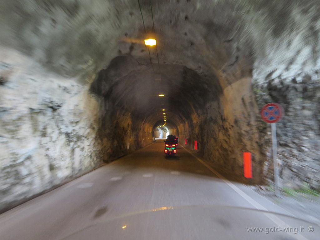 IMG_0443.JPG - Galleria per la diga del Vajont (BL-PN)