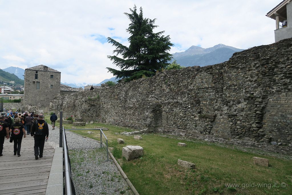 IMG_0493.JPG - Aosta: le mura romane