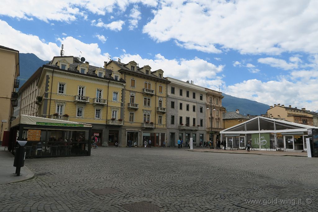 IMG_0521.JPG - Aosta: Piazza Emilio Chanoux