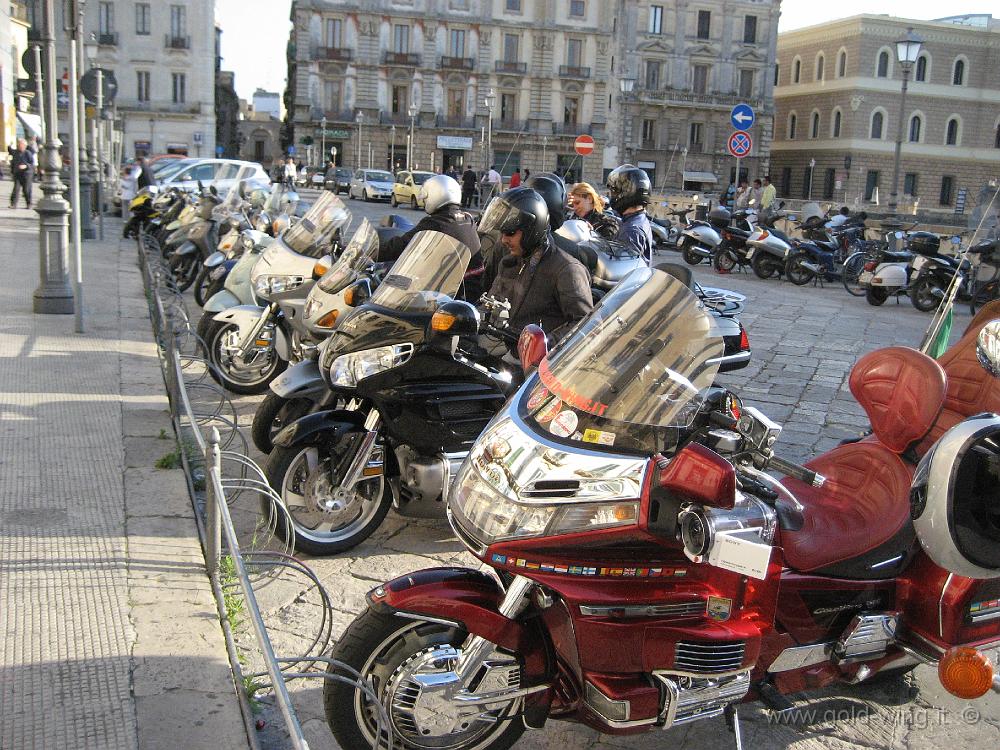 IMG_0277.JPG - Lecce: piazza S.Oronzo