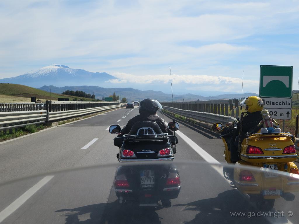 IMG_0332.JPG - Verso l'Etna: Pippi e Lorenzo